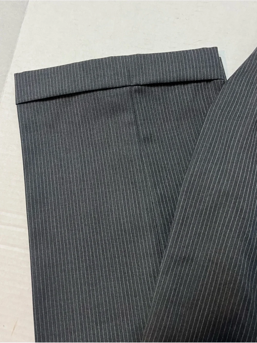 Jones New York Men's 42R Blazer Jacket 35x32 Pants Gray Pinstripe Wool Suit